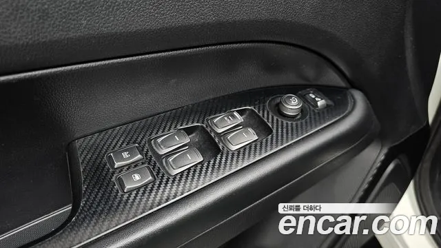 KG_Mobility_Ssangyong Rexton Новый Rexton Sport Khan Дизель 2.2 2WD — Фото автомобиля 17