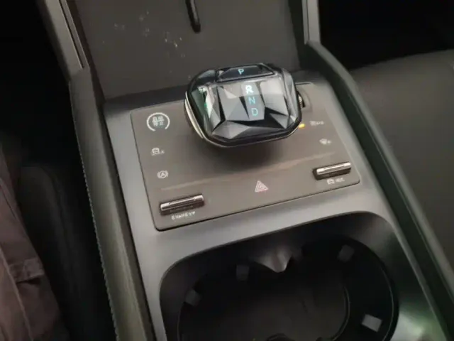 BYD Qin L — Фото автомобиля 13
