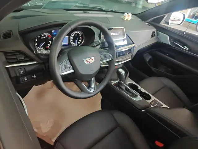 Cadillac CT4 — Фото автомобиля 9