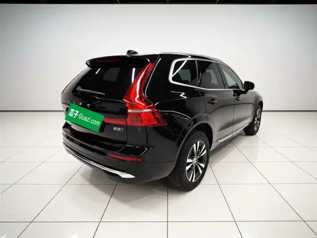 Volvo XC60 — Фото автомобиля 6