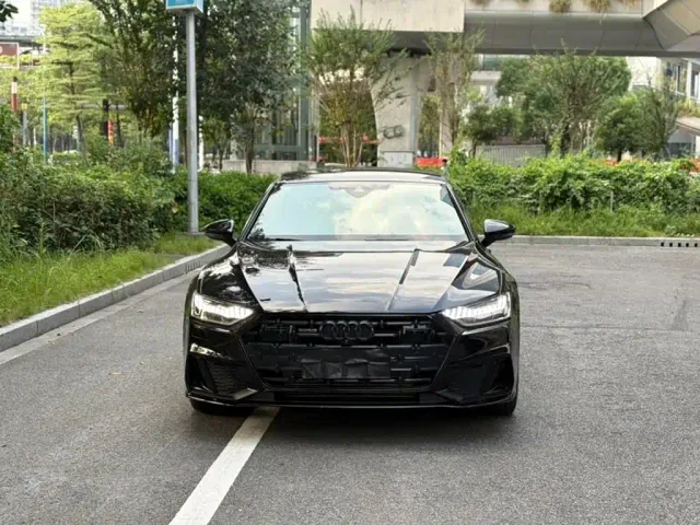 Audi A7L — Фото автомобиля 2