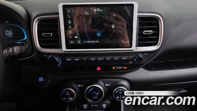 Hyundai Venue — Фото автомобиля 18