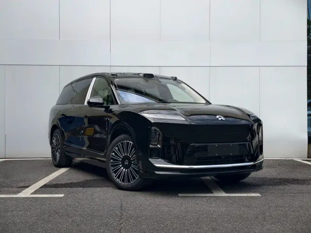 Nio ES8 — Фото автомобиля 3