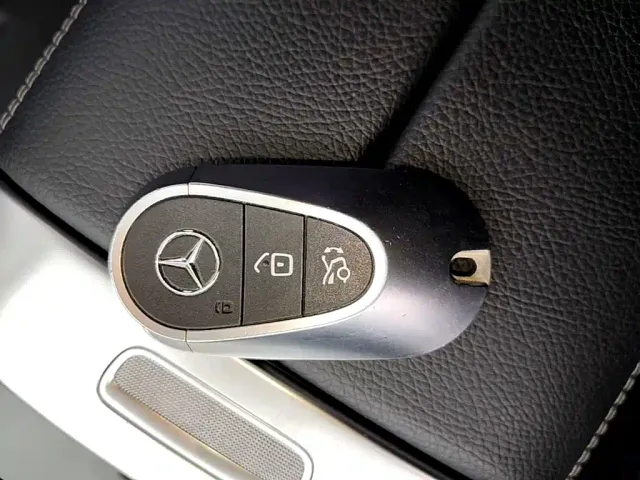 Mercedes-Benz C-Class — Фото автомобиля 8