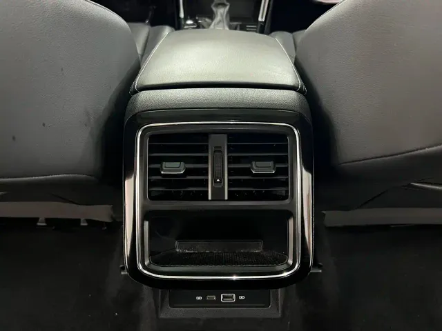 Volkswagen Passat — Фото автомобиля 11