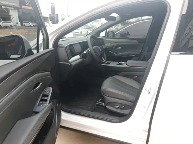 BYD Song L DM-i — Фото автомобиля 15