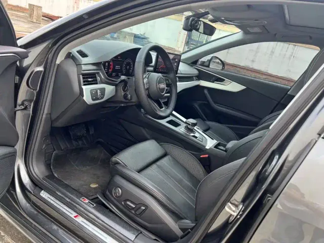 Audi A4L — Фото автомобиля 8