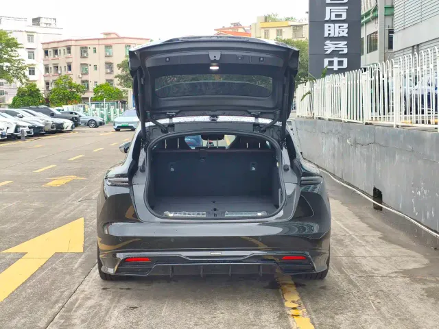 Nio ET5 Touring — Фото автомобиля 16