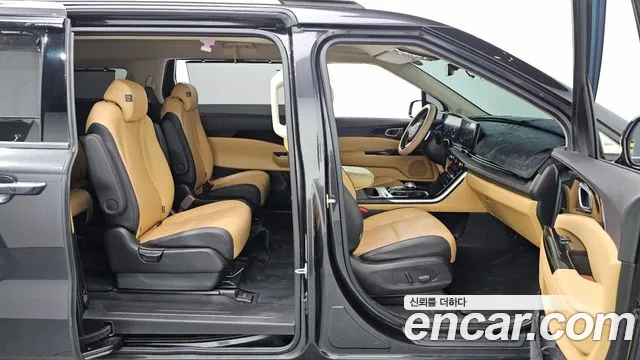 Kia Canival — Фото автомобиля 19