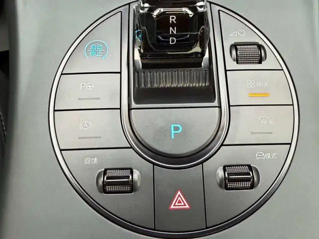 BYD Seal — Фото автомобиля 15