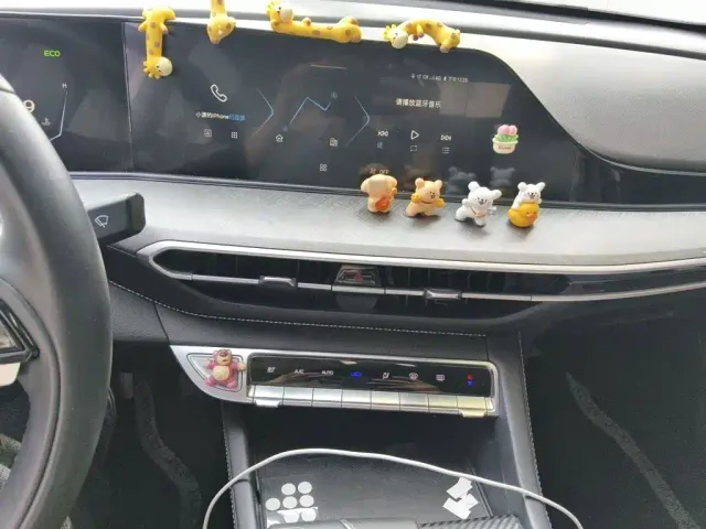Changan Eado — Фото автомобиля 5