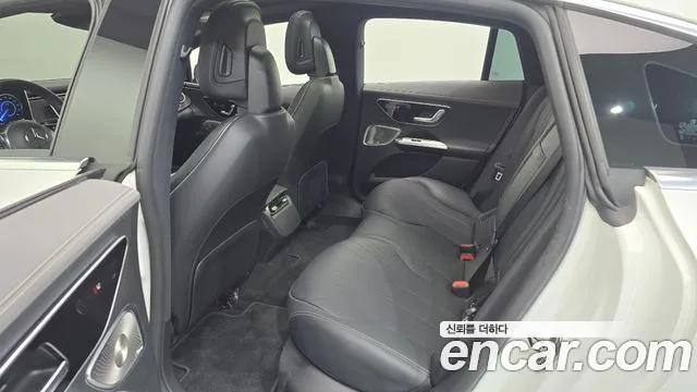 Mercedes-Benz EQE V295 — Фото автомобиля 17