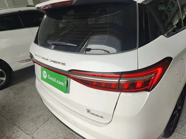 BYD Song MAX — Фото автомобиля 5
