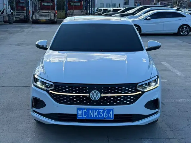 Volkswagen Lavida — Фото автомобиля 2