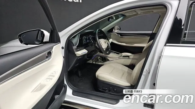 Hyundai Grandeur New — Фото автомобиля 10