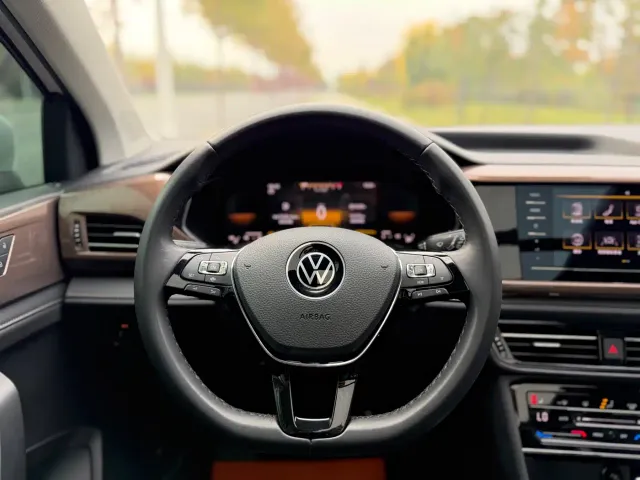 Volkswagen Tharu — Фото автомобиля 11