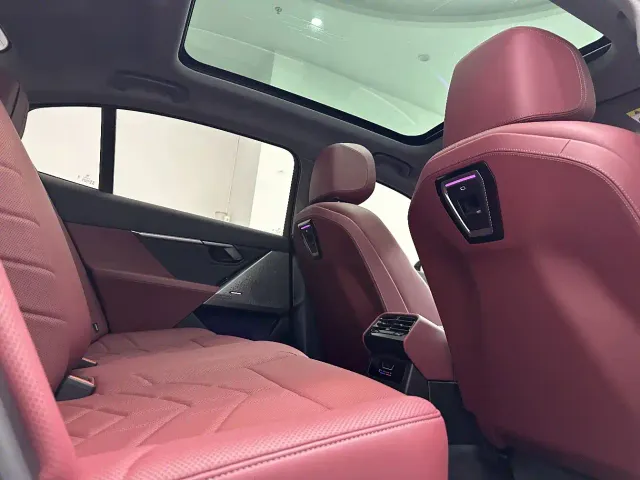 BMW 5 Series — Фото автомобиля 14