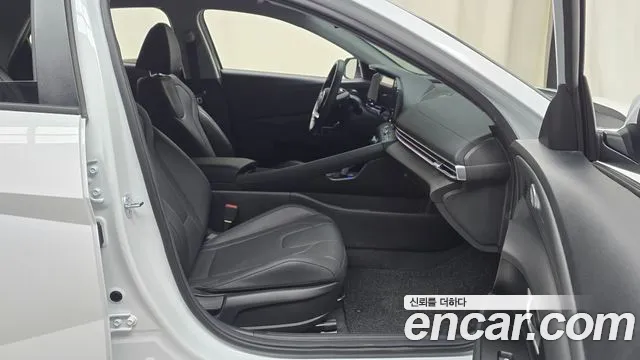 Hyundai Avante CN7 — Фото автомобиля 16
