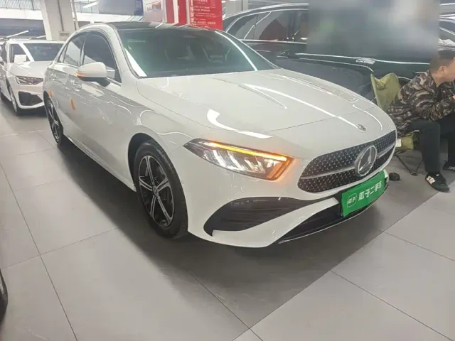 Mercedes-Benz A-Class — Фото автомобиля 3