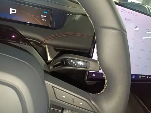Xiaomi SU7 — Фото автомобиля 13
