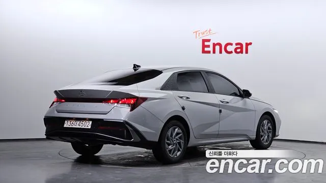 Hyundai Avante CN7 — Фото автомобиля 2