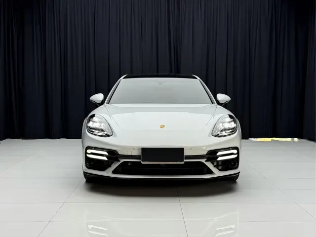 Porsche Panamera — Фото автомобиля 2