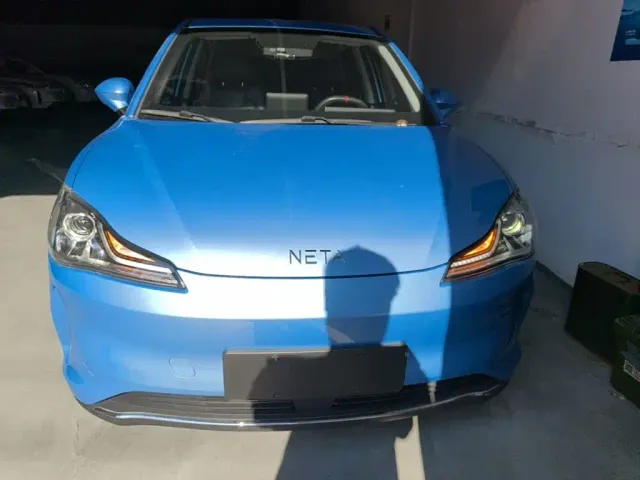 Nezha Auto Nezha V 2022 Trend 400 Lite — Фото автомобиля 2