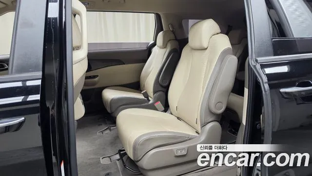 Kia Carnival 4th Gen — Фото автомобиля 16