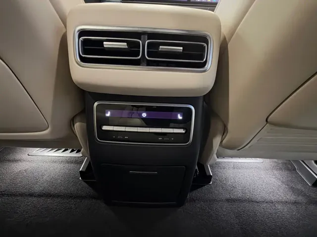 Li Auto L7 — Фото автомобиля 11