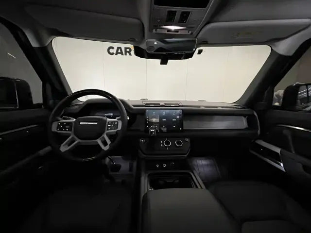 Land Rover Defender — Фото автомобиля 13