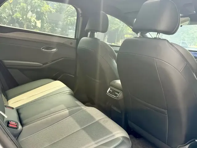 BYD Qin L — Фото автомобиля 15