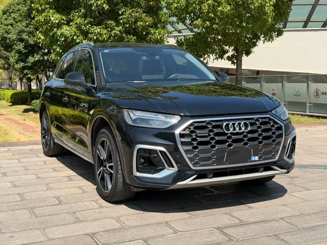 Audi Q5L — Фото автомобиля 3