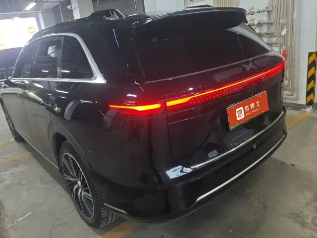 Xpeng G9 — Фото автомобиля 9