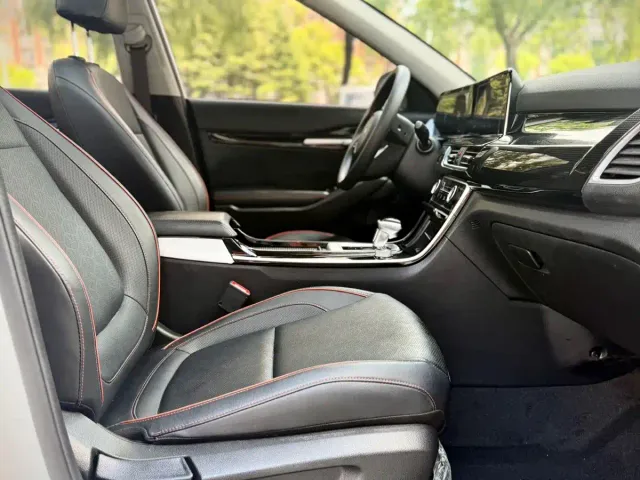 Kia Seltos — Фото автомобиля 13