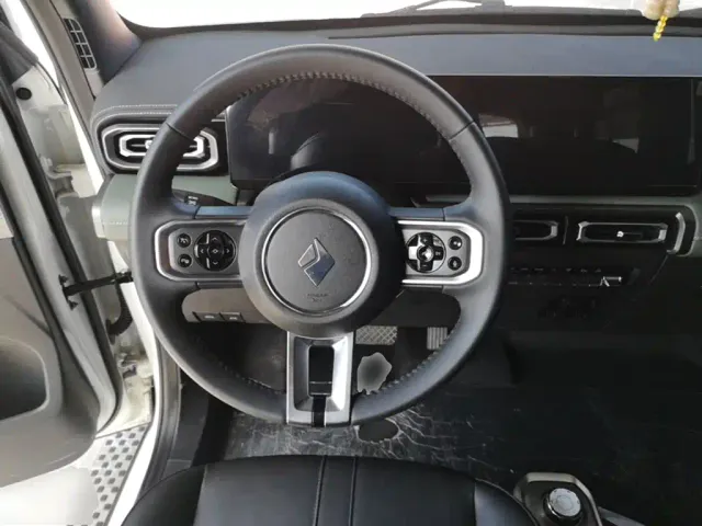 Baojun Yep — Фото автомобиля 10
