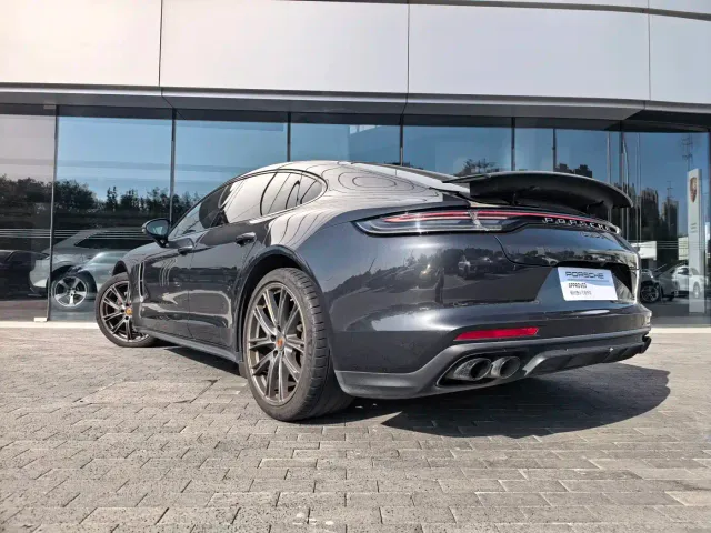 Porsche Panamera — Фото автомобиля 12