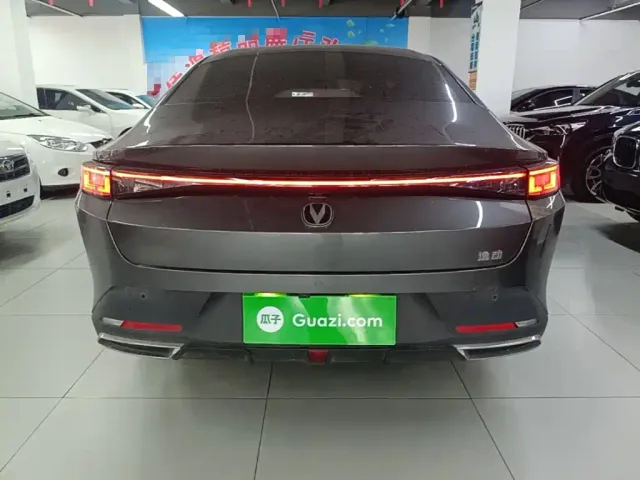 Changan Eado — Фото автомобиля 5