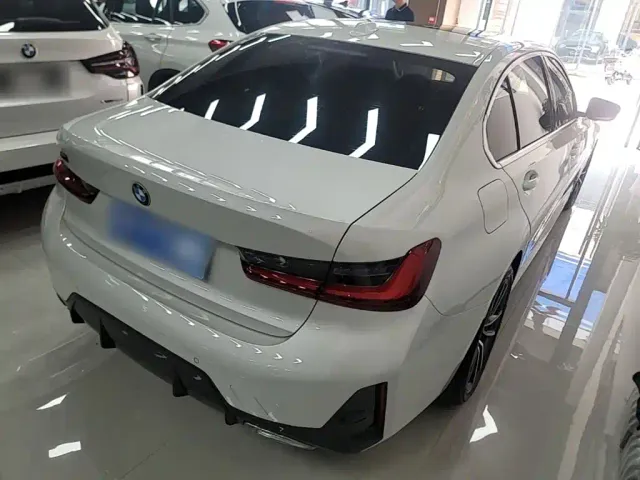 BMW 3 Series — Фото автомобиля 6
