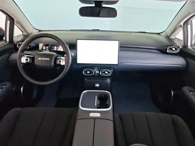 GAC Aion UT — Фото автомобиля 12