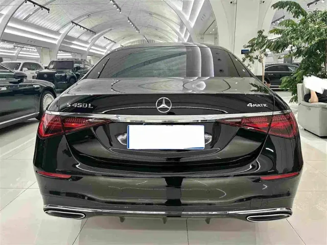 Mercedes-Benz S-Class — Фото автомобиля 23