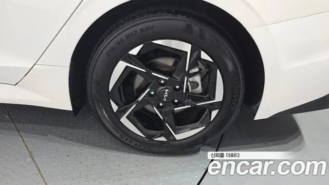 Kia K5 Новый K5 3 поколение 2.0 LPi(Для проката) — Фото автомобиля 21
