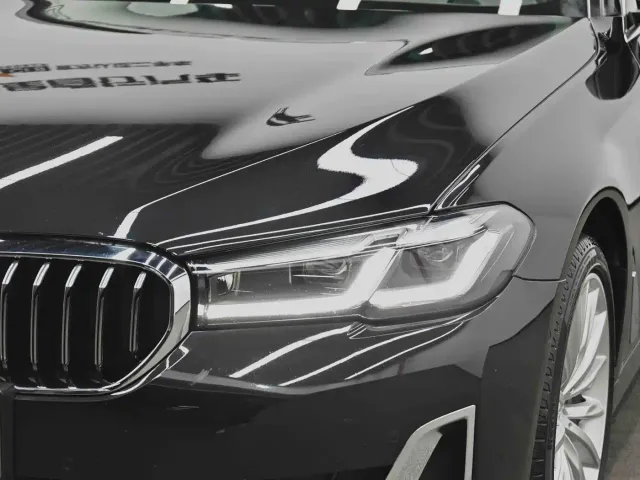 BMW 5 Series — Фото автомобиля 11