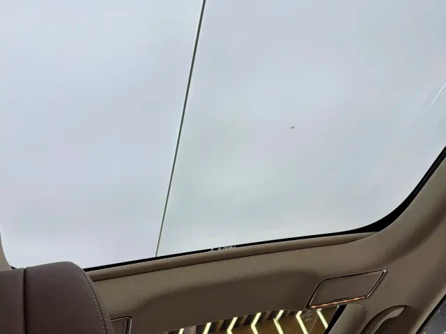 Mercedes-Benz E-Class — Фото автомобиля 16