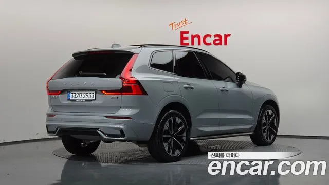 Вольво XC60 — Фото автомобиля 2