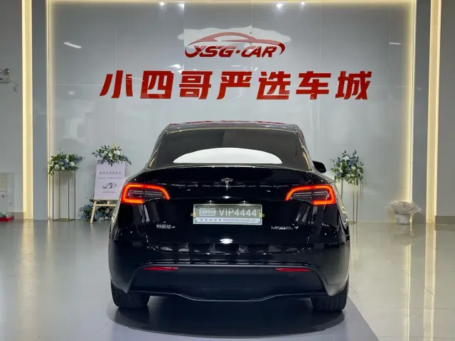 Tesla Model Y — Фото автомобиля 5