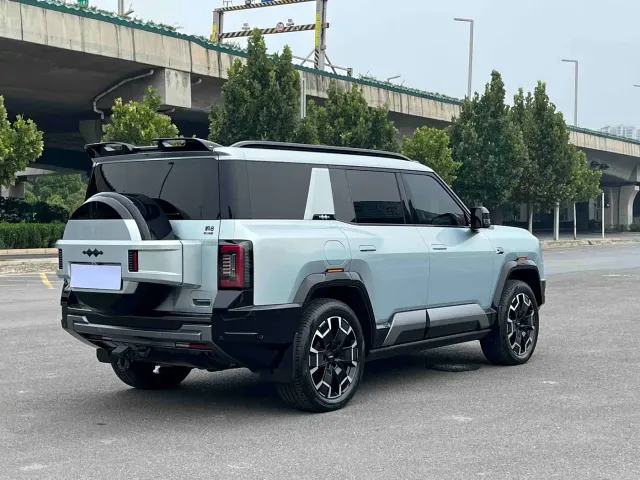 BYD FangChengBao Leopard 8 — Фото автомобиля 5
