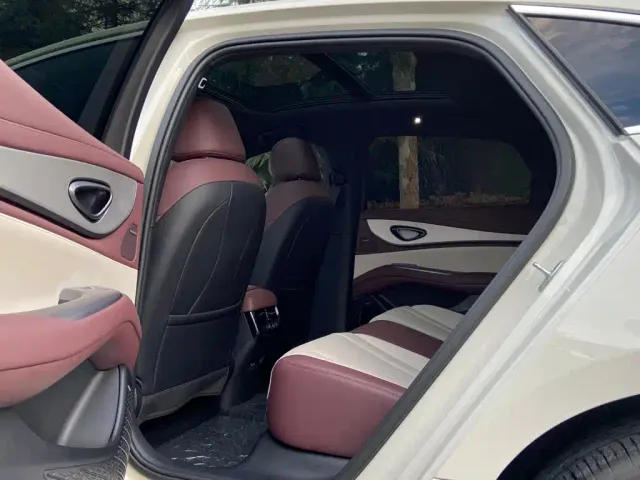 BYD Seal 07 DM-i — Фото автомобиля 5