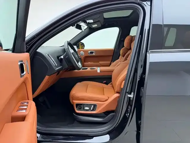 Li Auto L7 — Фото автомобиля 7
