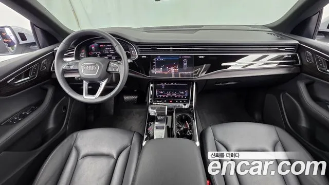 Audi Q8 — Фото автомобиля 7