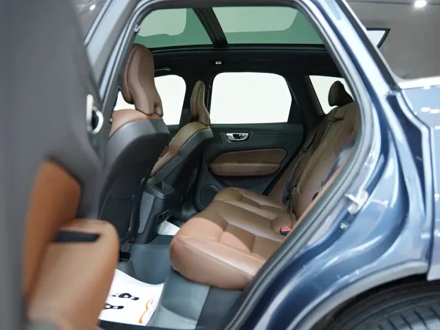 Volvo XC60 — Фото автомобиля 18